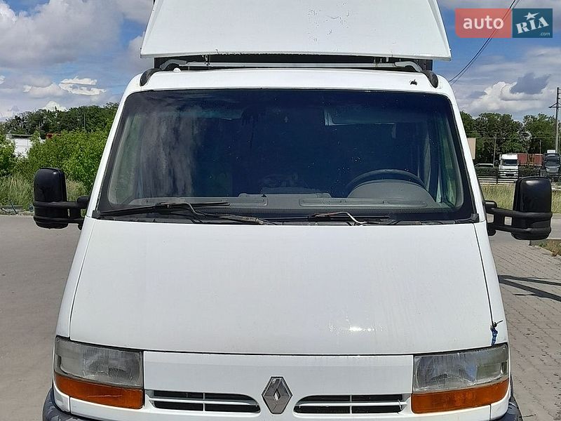Грузопассажирский фургон Renault Master 2000 в Радехове