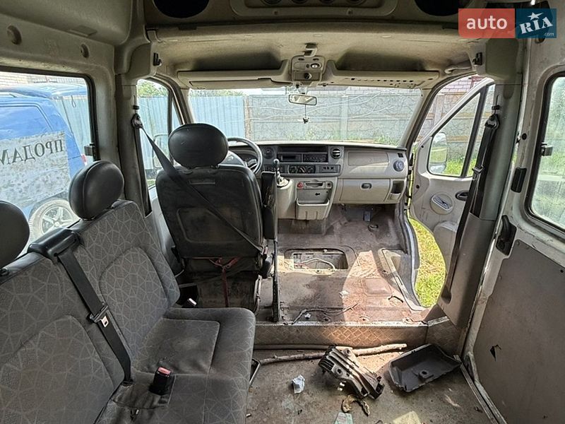 Вантажопасажирський фургон Renault Master 2006 в Знаменівці