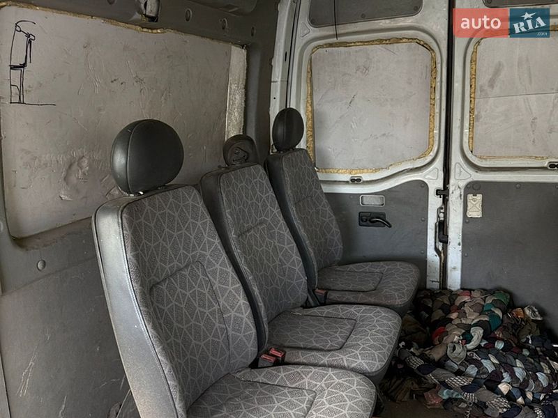 Вантажопасажирський фургон Renault Master 2006 в Знаменівці