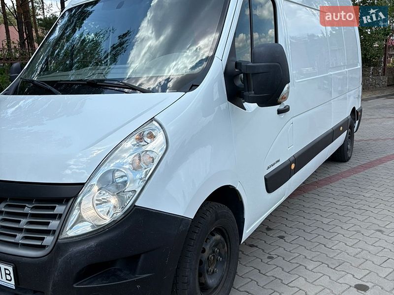 Грузовой фургон Renault Master 2015 в Маневичах