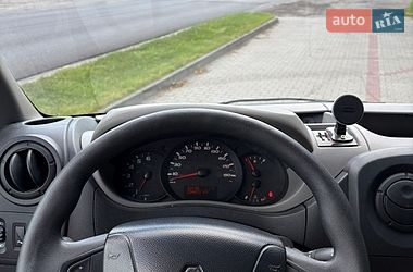 Грузовой фургон Renault Master 2015 в Маневичах