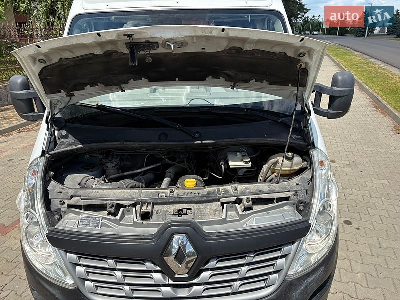 Грузовой фургон Renault Master 2015 в Маневичах