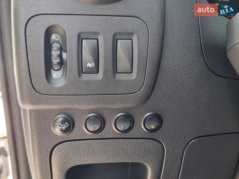 Микроавтобус грузовой (до 3,5т) Renault Master 2017 в Василькове