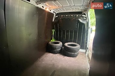 Вантажний фургон Renault Master 2019 в Києві