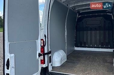 Вантажний фургон Renault Master 2019 в Львові