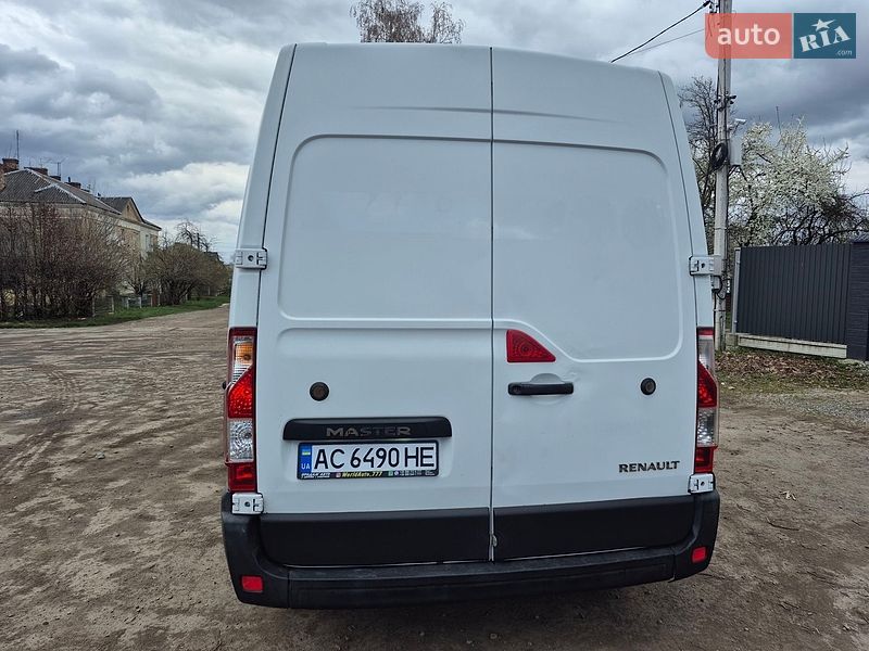 Грузовой фургон Renault Master 2017 в Дрогобыче