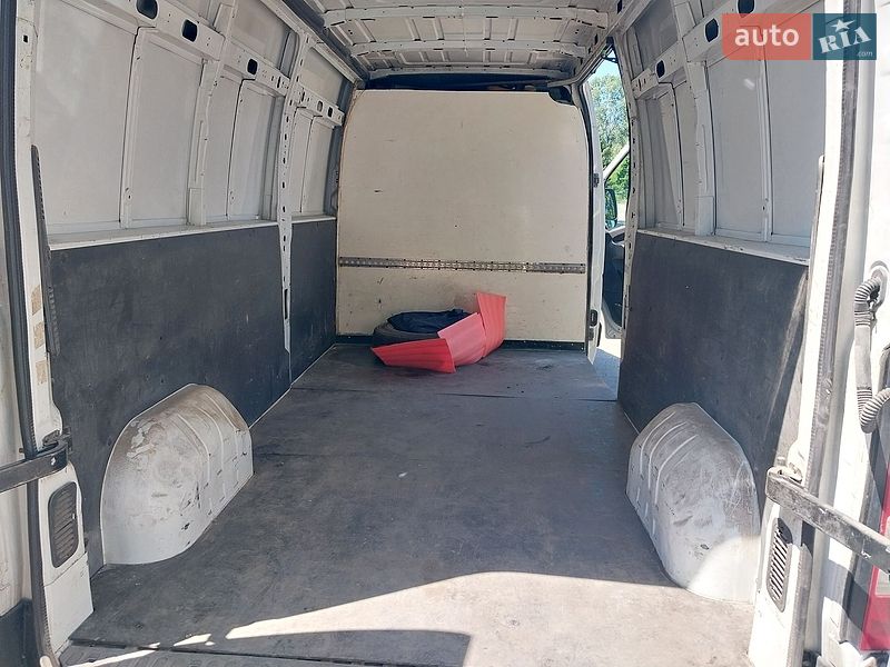 Грузовой фургон Renault Master 2011 в Киеве