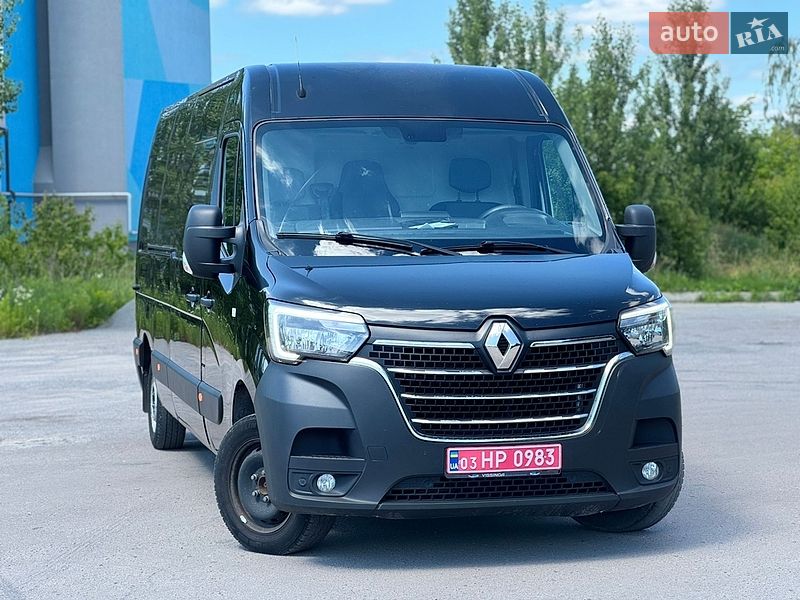 Вантажний фургон Renault Master 2021 в Рівному