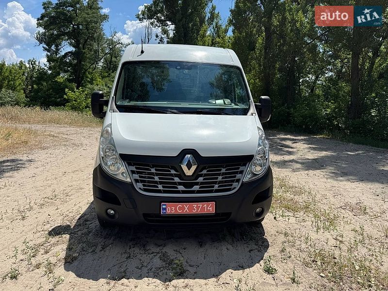 Грузовой фургон Renault Master 2015 в Полтаве