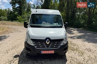 Вантажний фургон Renault Master 2015 в Полтаві