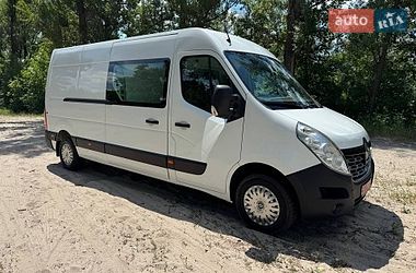 Вантажний фургон Renault Master 2015 в Полтаві