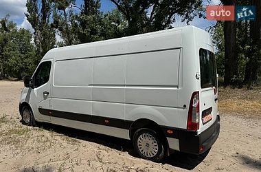 Вантажний фургон Renault Master 2015 в Полтаві
