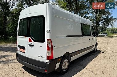 Вантажний фургон Renault Master 2015 в Полтаві