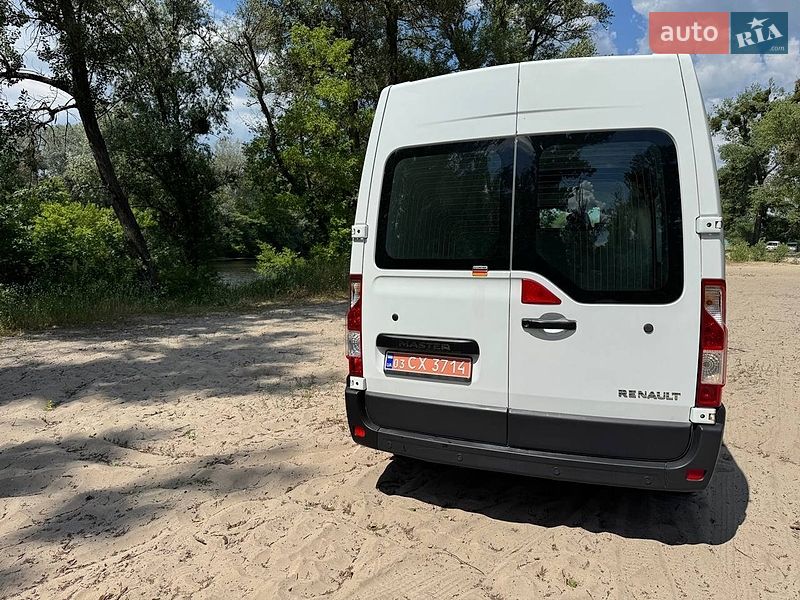 Грузовой фургон Renault Master 2015 в Полтаве