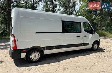 Вантажний фургон Renault Master 2015 в Полтаві