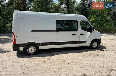 Вантажний фургон Renault Master 2015 в Полтаві