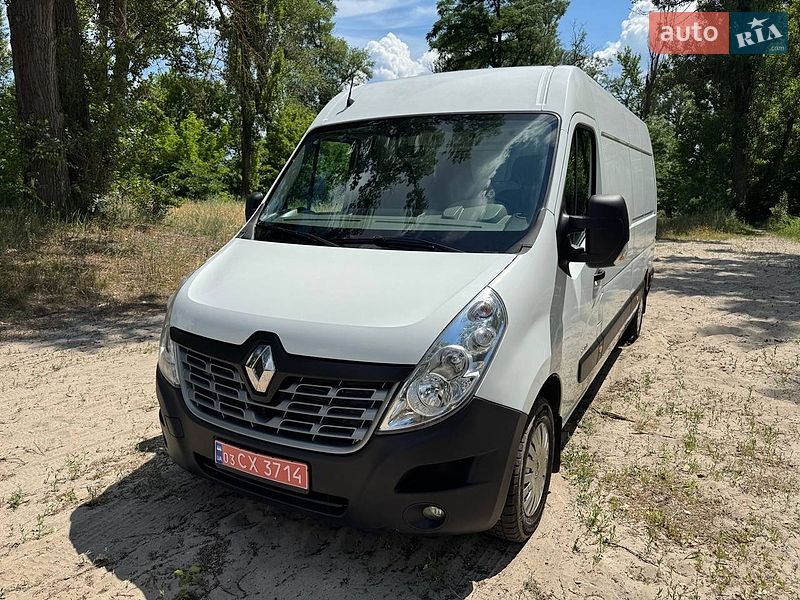 Вантажний фургон Renault Master 2015 в Полтаві