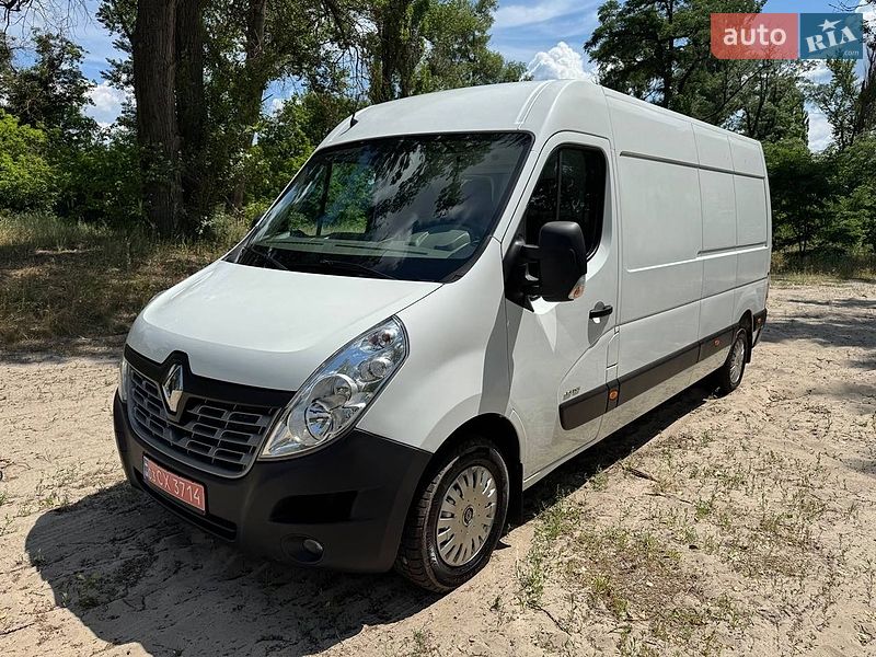 Вантажний фургон Renault Master 2015 в Полтаві