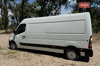 Вантажний фургон Renault Master 2015 в Полтаві