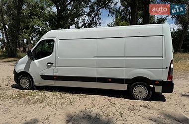 Вантажний фургон Renault Master 2015 в Полтаві