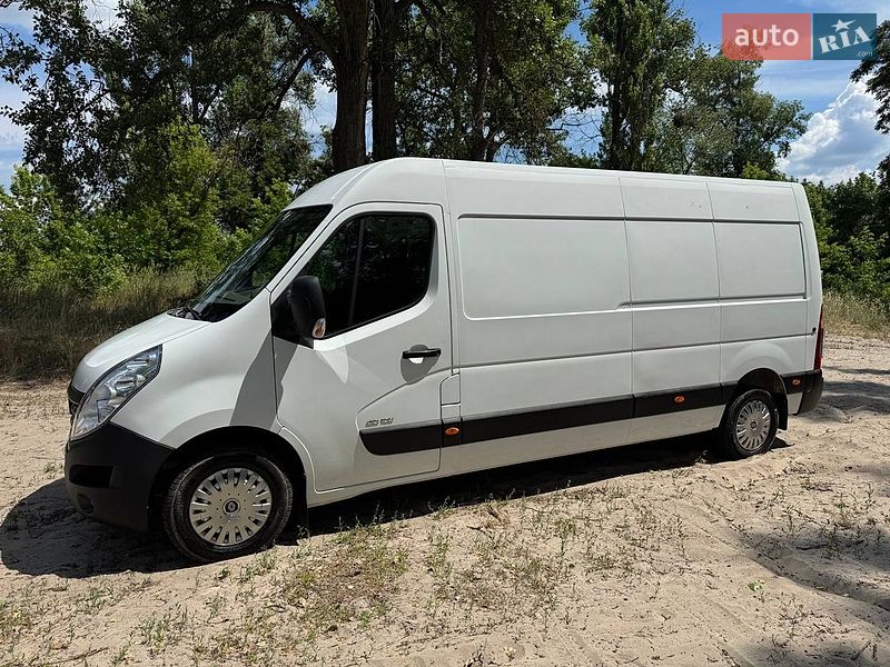 Вантажний фургон Renault Master 2015 в Полтаві