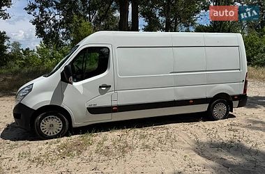Вантажний фургон Renault Master 2015 в Полтаві