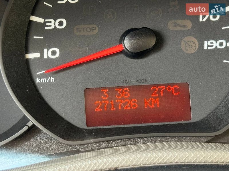 Вантажний фургон Renault Master 2015 в Полтаві