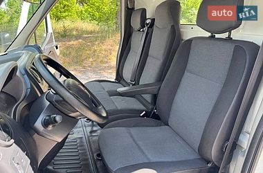 Вантажний фургон Renault Master 2015 в Полтаві