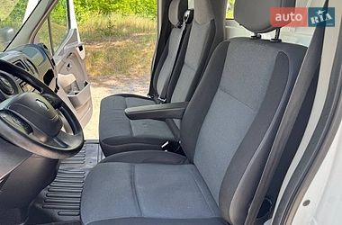 Вантажний фургон Renault Master 2015 в Полтаві