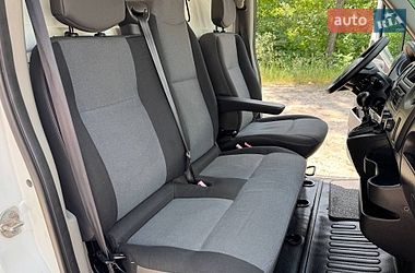 Вантажний фургон Renault Master 2015 в Полтаві