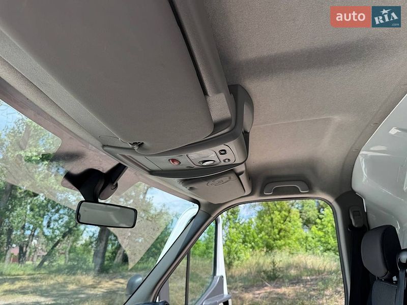 Грузовой фургон Renault Master 2015 в Полтаве