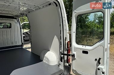 Вантажний фургон Renault Master 2015 в Полтаві