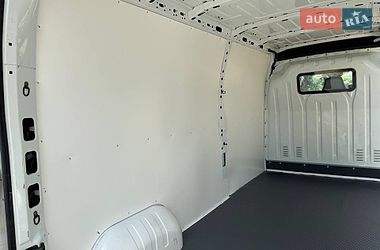 Вантажний фургон Renault Master 2015 в Полтаві