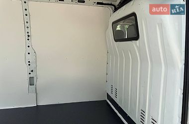 Вантажний фургон Renault Master 2015 в Полтаві