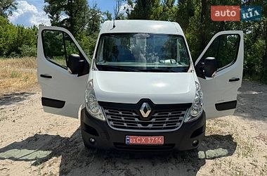 Вантажний фургон Renault Master 2015 в Полтаві