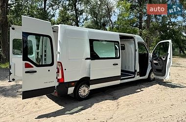 Вантажний фургон Renault Master 2015 в Полтаві