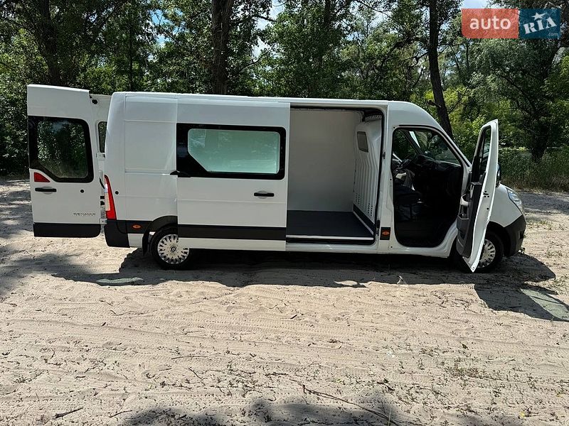 Грузовой фургон Renault Master 2015 в Полтаве