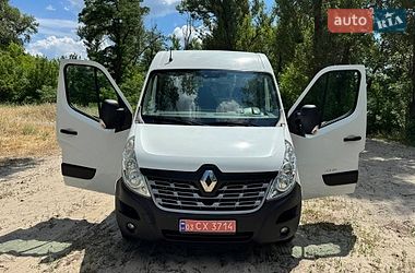 Вантажний фургон Renault Master 2015 в Полтаві
