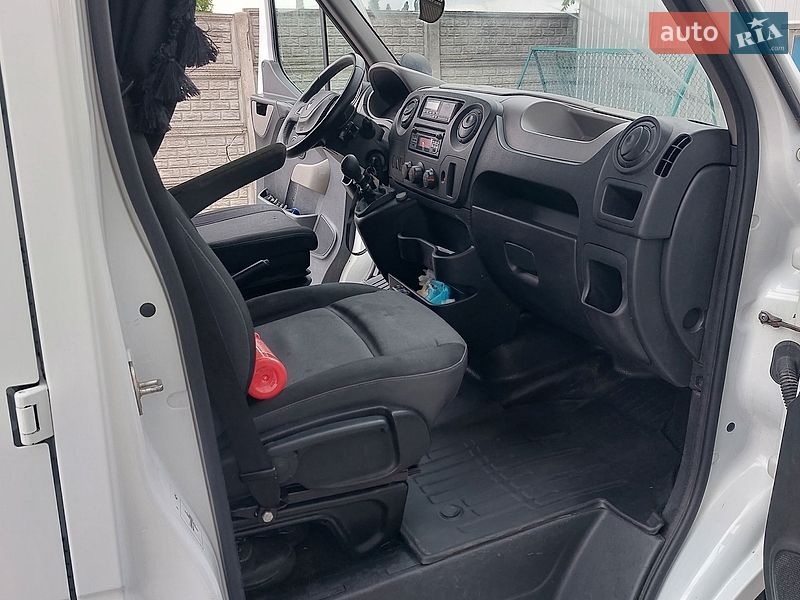 Эвакуатор Renault Master 2017 в Бородянке