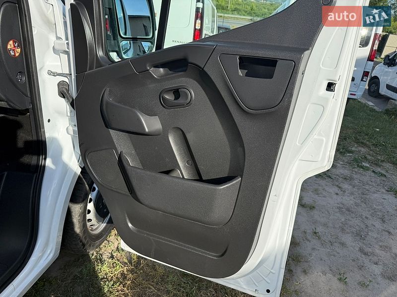 Грузопассажирский фургон Renault Master 2019 в Дубно