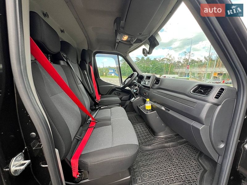 Грузовой фургон Renault Master 2023 в Киеве