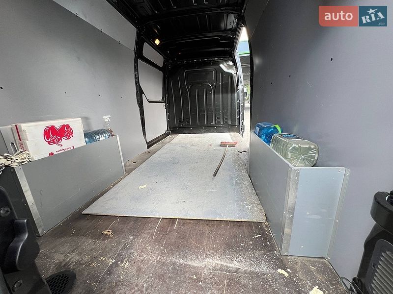 Грузовой фургон Renault Master 2023 в Киеве