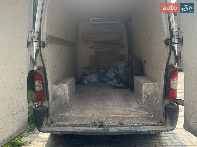 Микроавтобус грузовой (до 3,5т) Renault Master 2005 в Николаеве