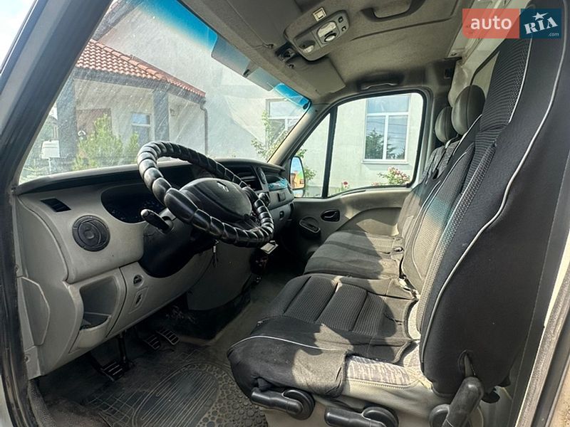 Микроавтобус грузовой (до 3,5т) Renault Master 2005 в Николаеве