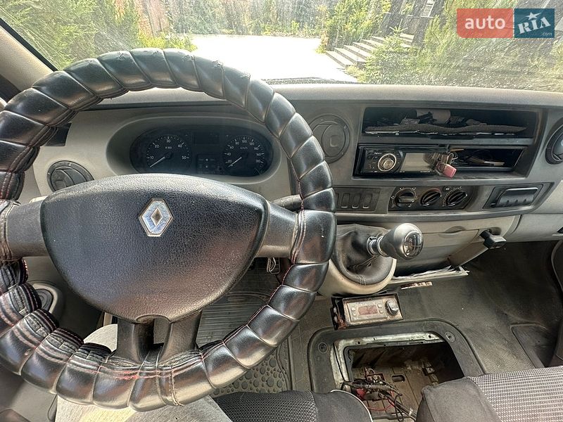 Микроавтобус грузовой (до 3,5т) Renault Master 2005 в Николаеве