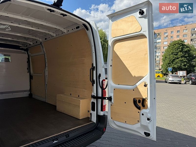 Вантажний фургон Renault Master 2021 в Луцьку