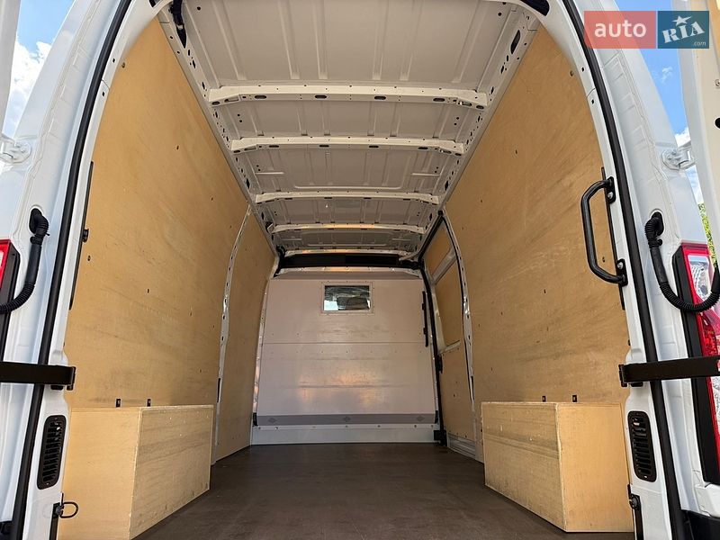 Вантажний фургон Renault Master 2021 в Луцьку