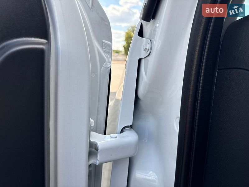 Вантажний фургон Renault Master 2021 в Луцьку