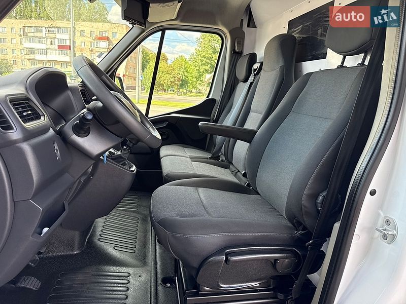Вантажний фургон Renault Master 2021 в Луцьку