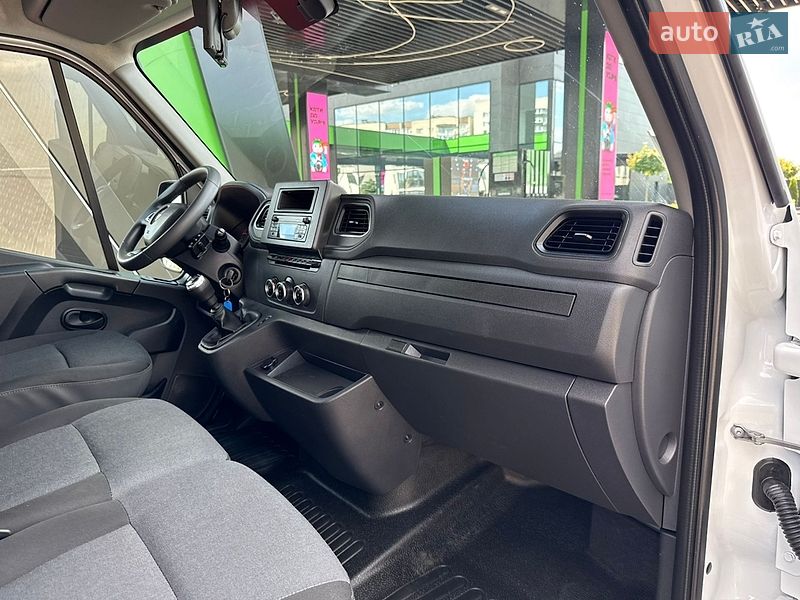 Вантажний фургон Renault Master 2021 в Луцьку